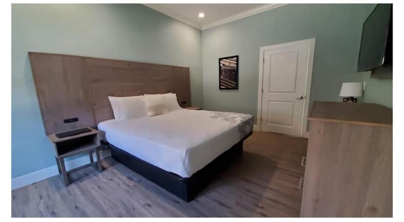 Crestridge Inn