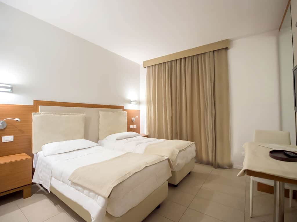 Main Palace Hotel