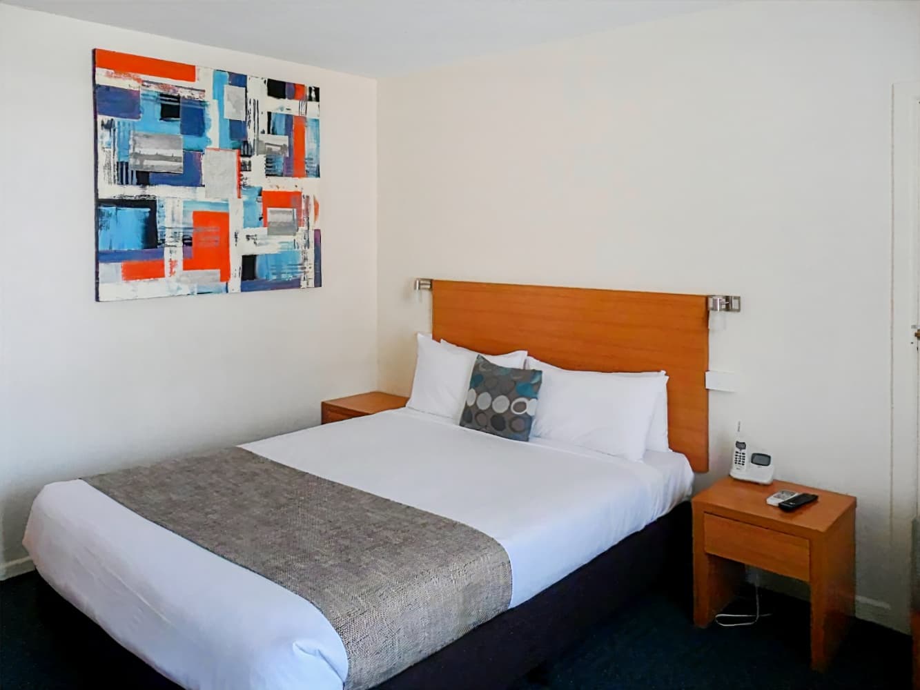 Admiralty Inn