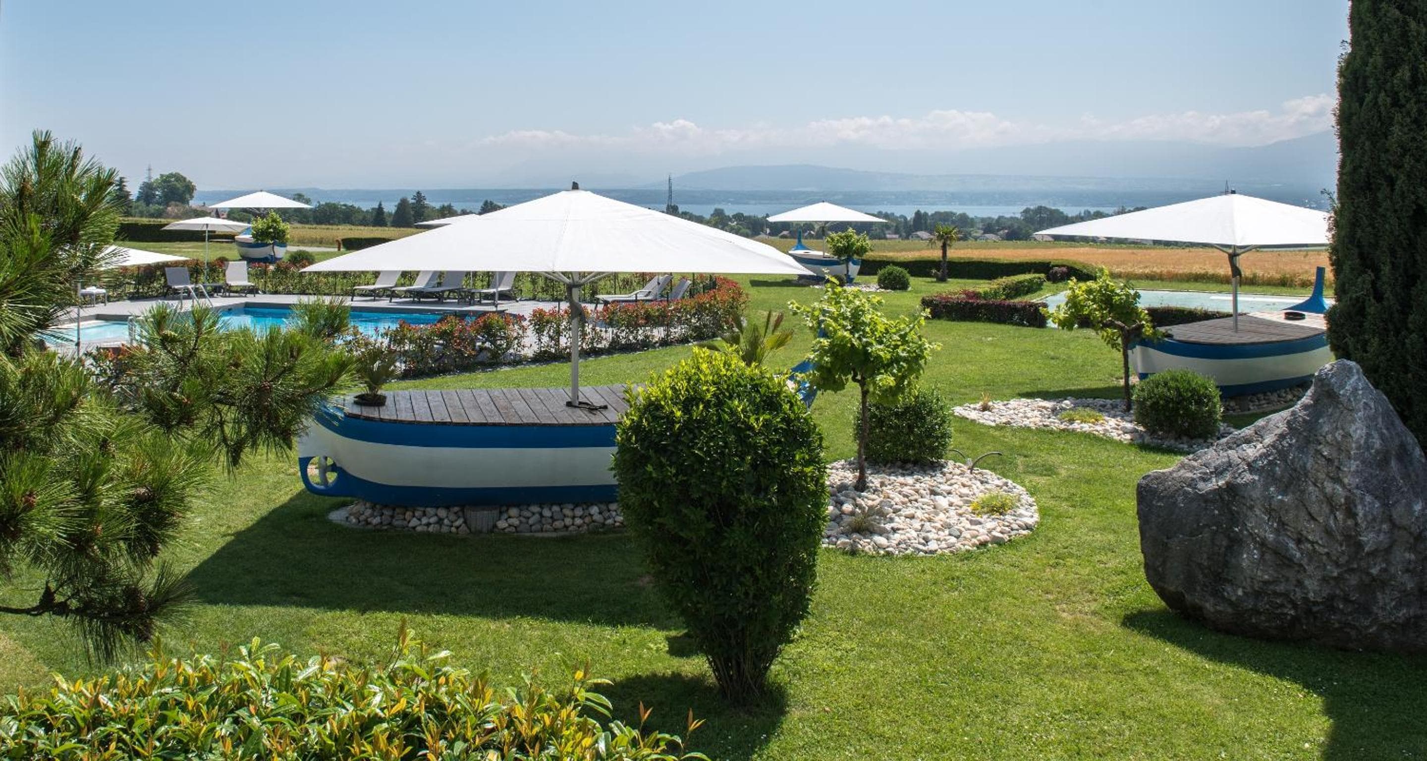 Everness Hotel & Resort