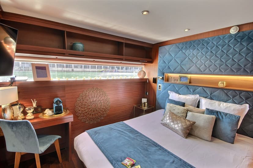 VIP Paris Yacht Hôtel