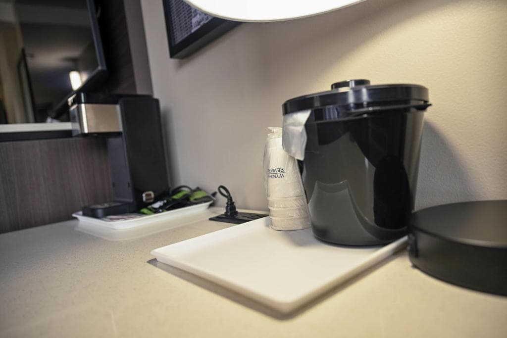 Ramada By Wyndham North Bergen