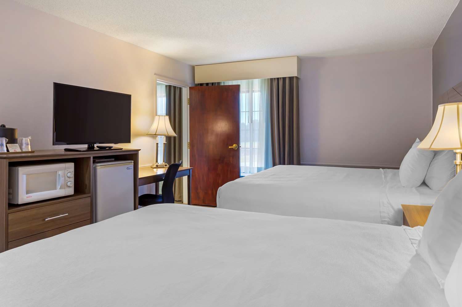 Best Western Plus South Hill Inn