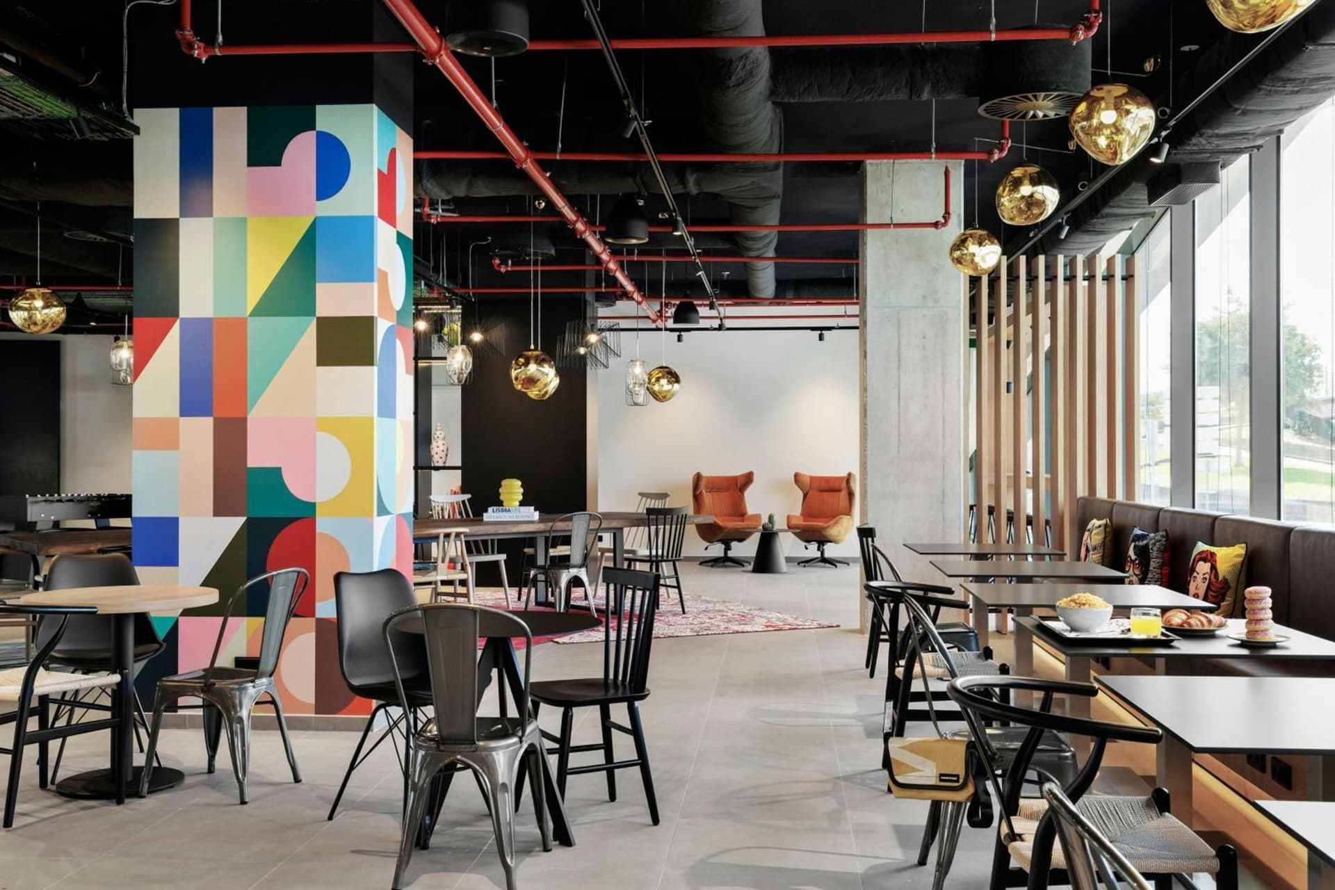 Moxy Alfragide Lisboa