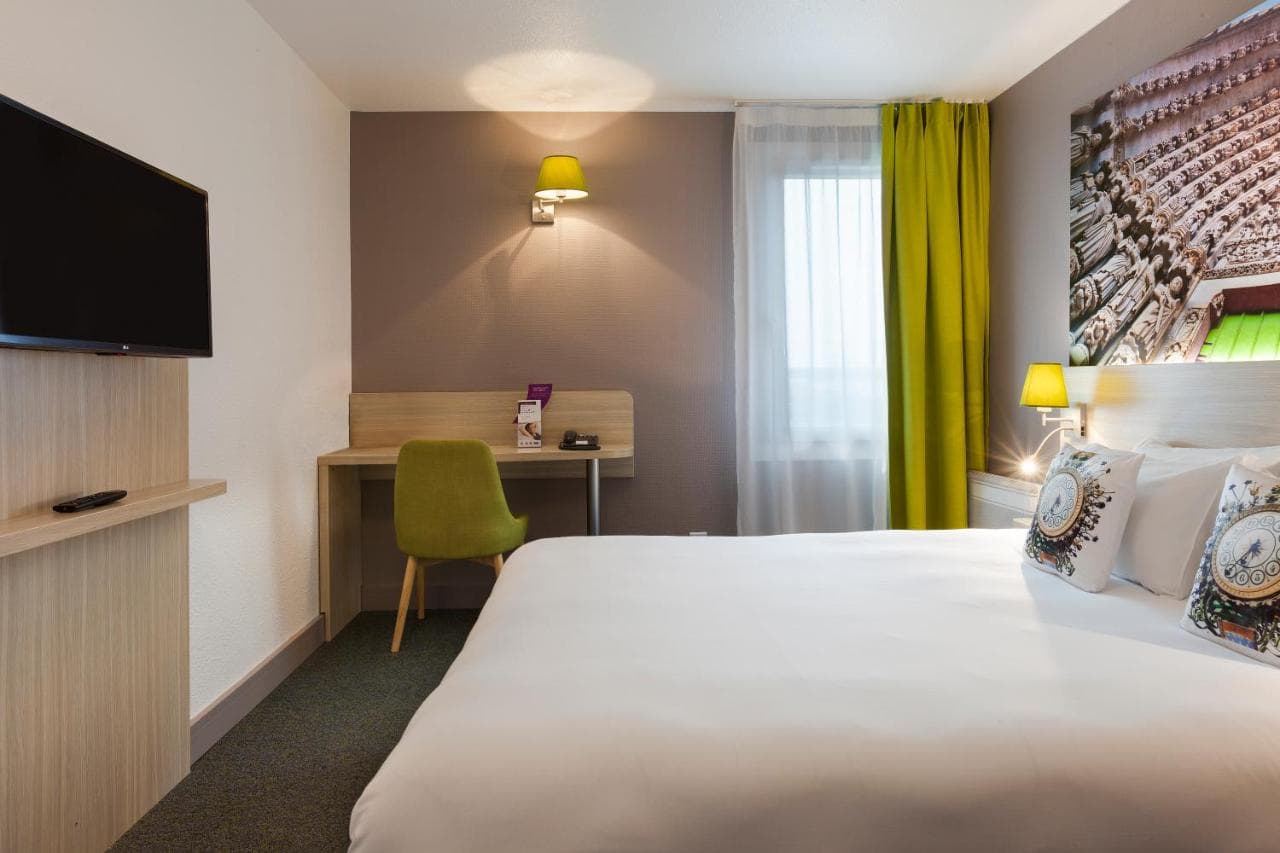 Brit Hôtel Confort Amiens