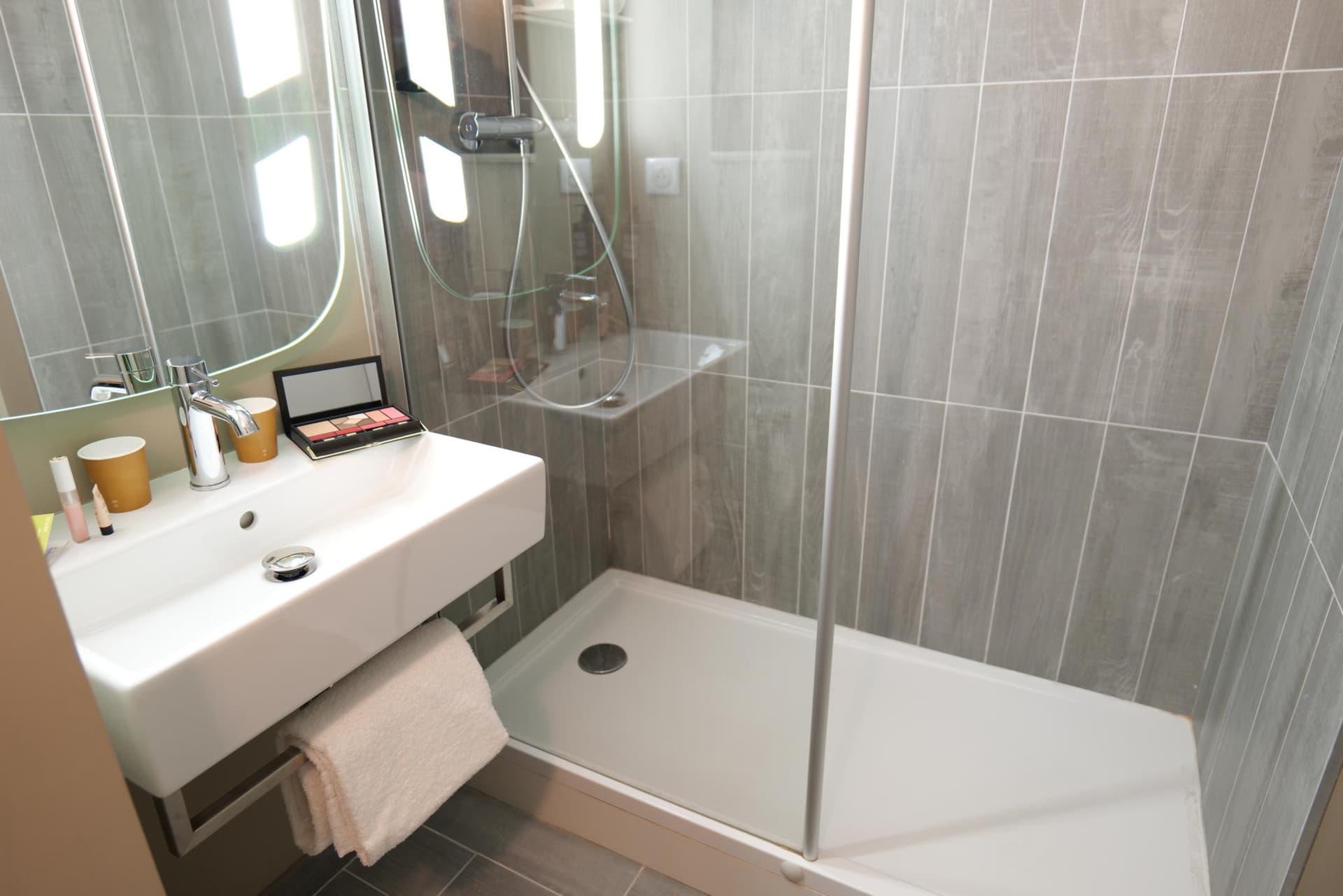 ibis Moulins South
