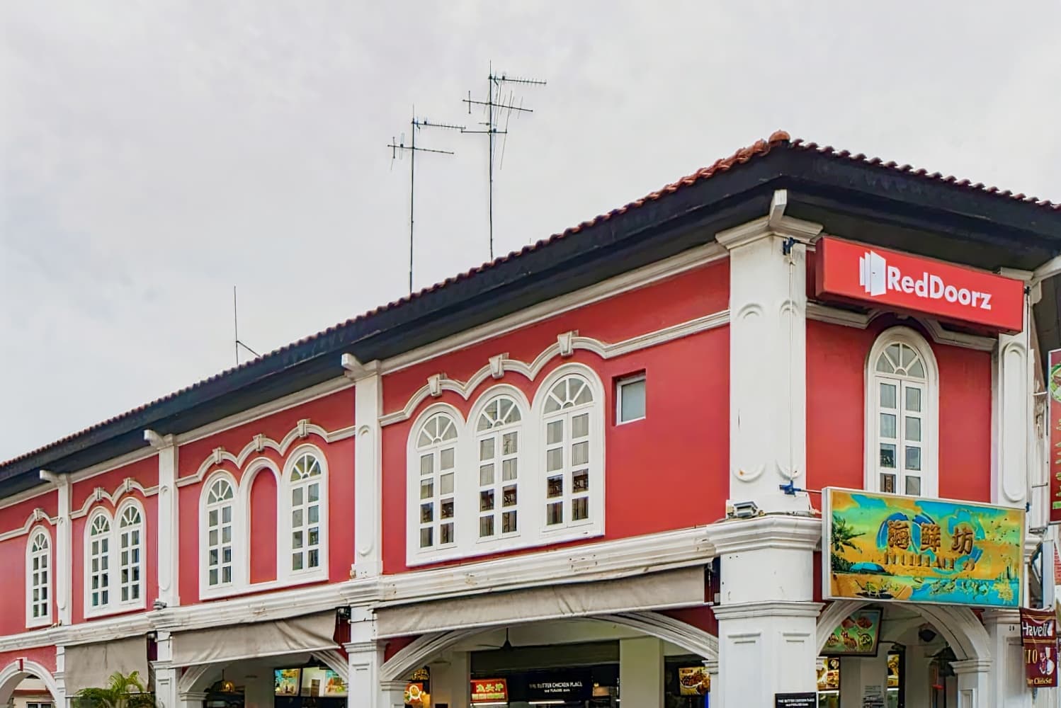 RedDoorz near Marine Parade Central