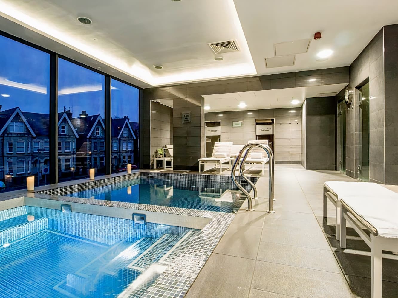 Guildford Harbour Hotel