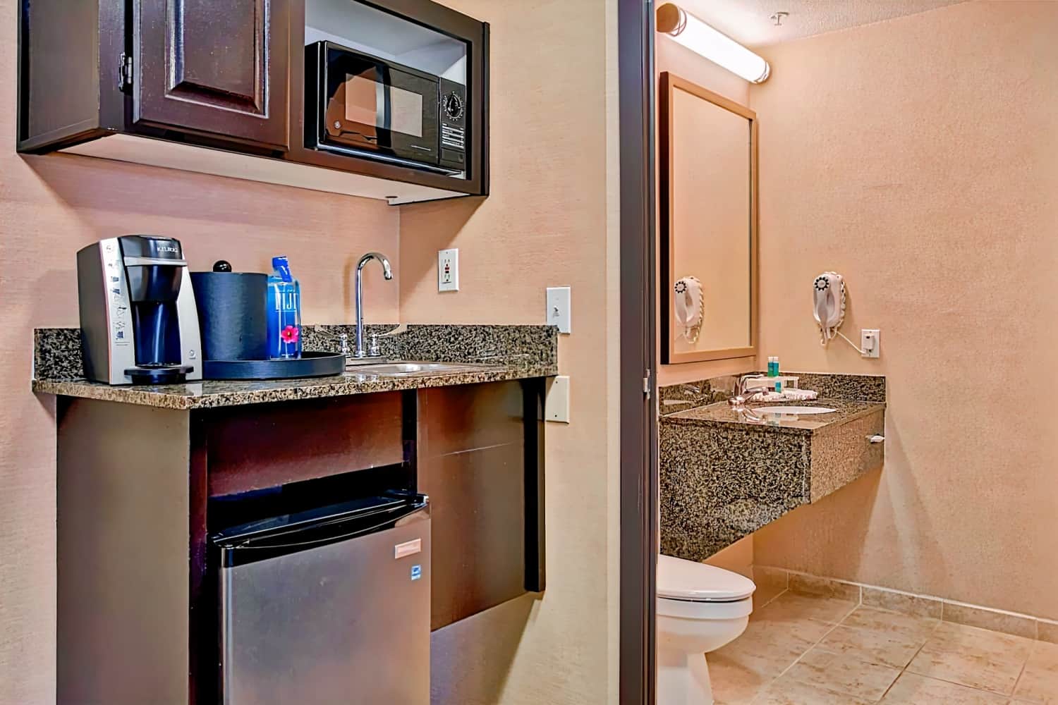 Holiday Inn Express Costa Mesa