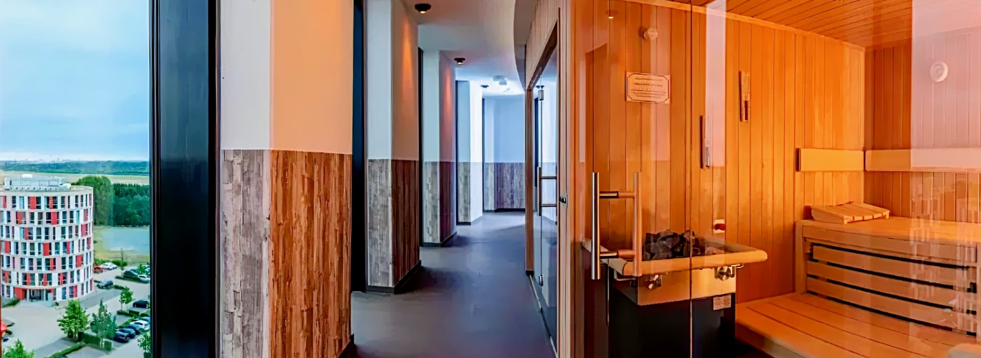 Airport Plaza Hotel