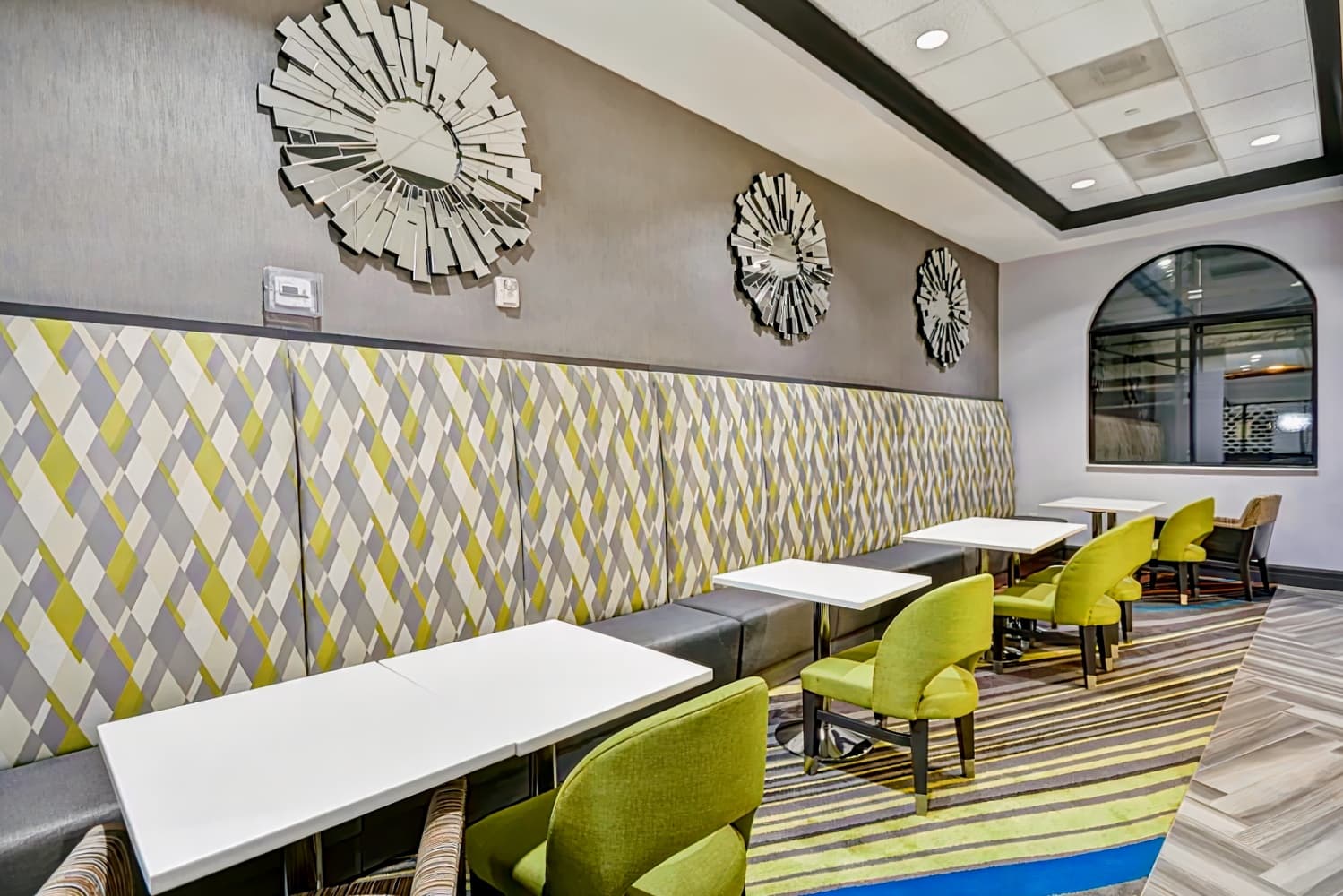 Hampton Inn & Suites Los Angeles Burbank Airport