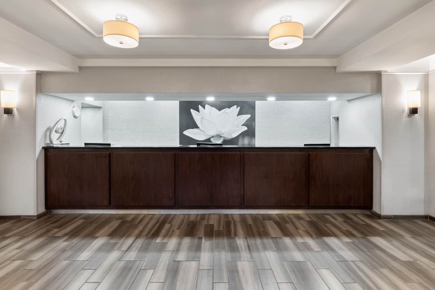 La Quinta Inn & Suites by Wyndham San Antonio Airport