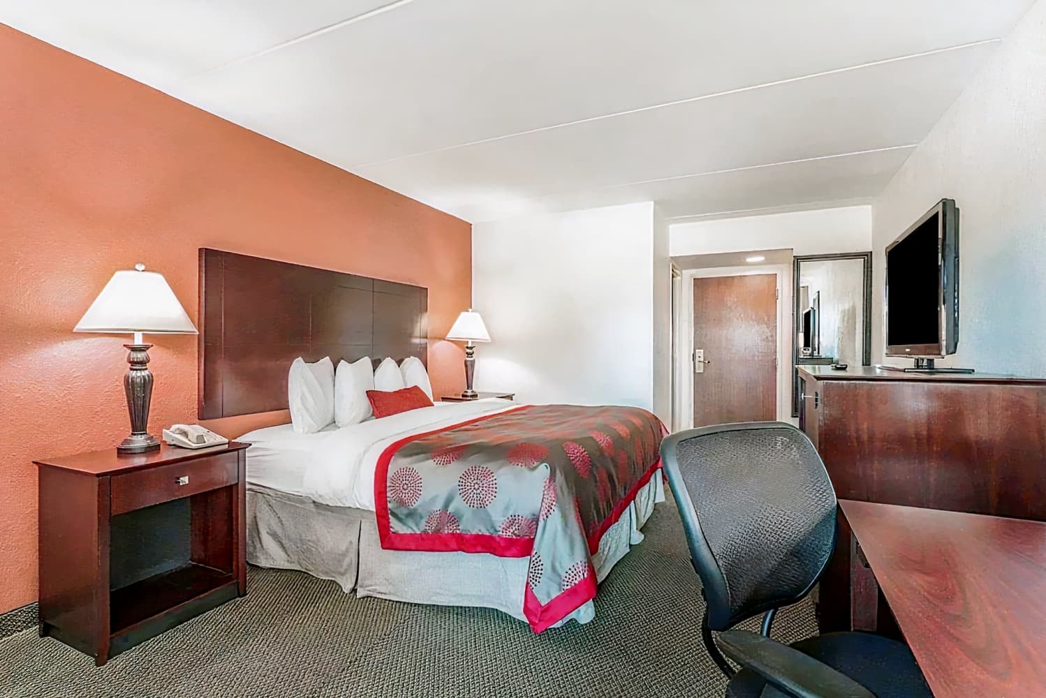 Ramada by Wyndham Luling