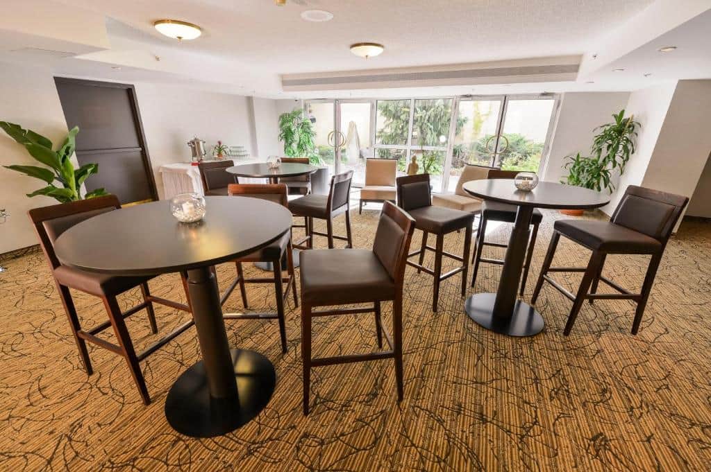 Holiday Inn Montreal Centre-Ville Downtown