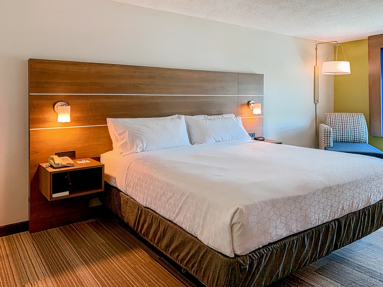 Holiday Inn Express & Suites Lexington Downtown Area-Keeneland