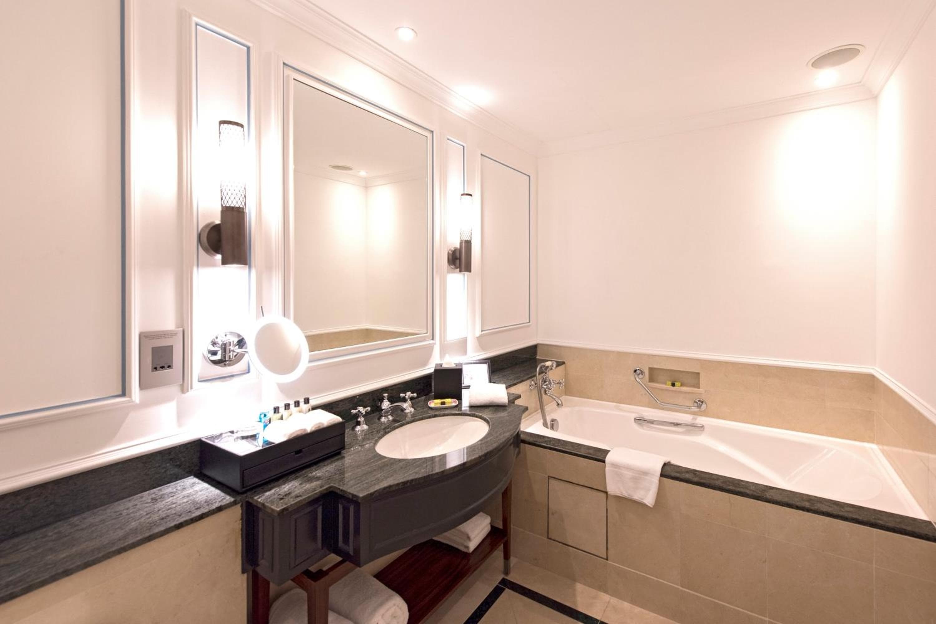 InterContinental Singapore, an IHG Hotel