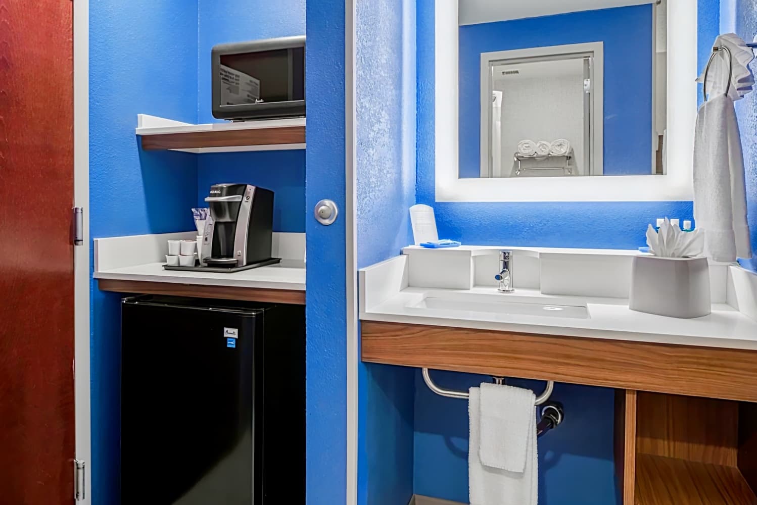 Holiday Inn Express Atlanta Airport