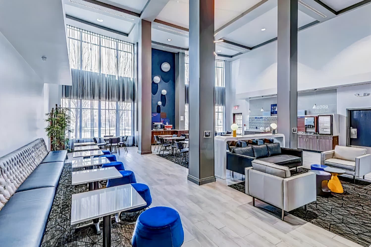 Holiday Inn Express Hotel & Suites Columbus University Area- Ohio State University