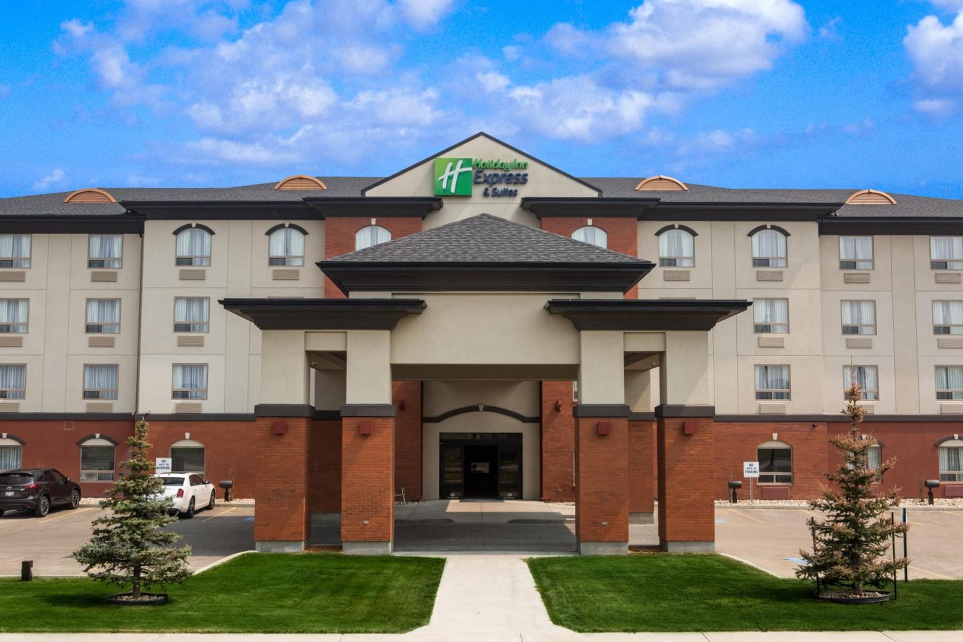 Holiday Inn Express & Suites Whitecourt Southeast, an IHG Hotel