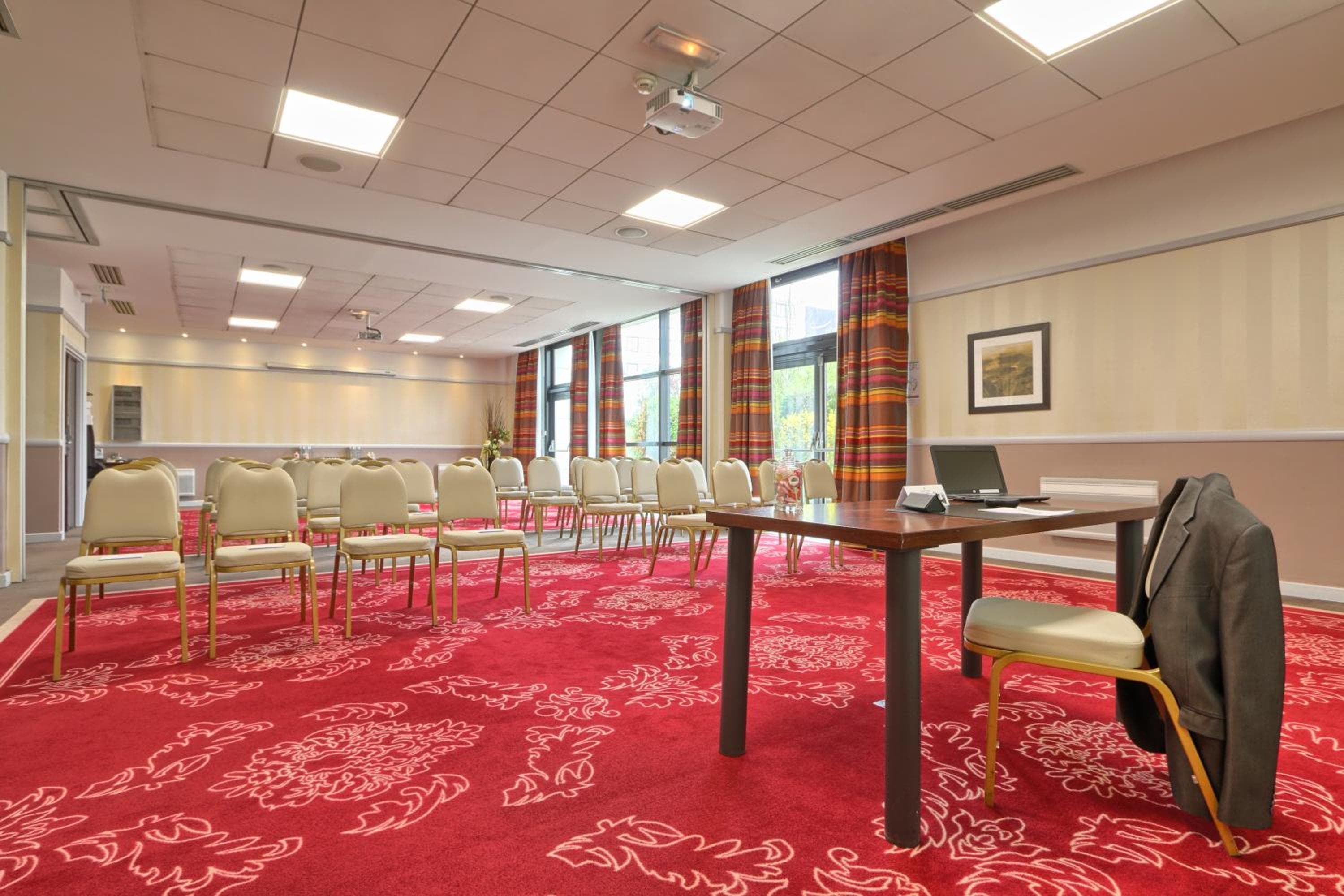 Golden Tulip Paris CDG Airport Villepinte