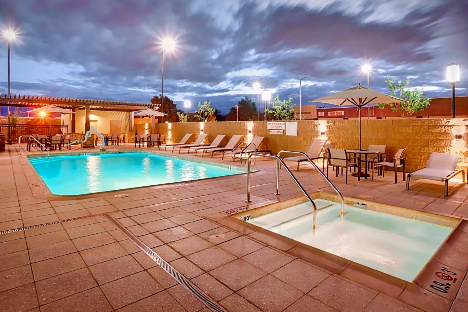 Courtyard Phoenix Mesa Gateway Airport