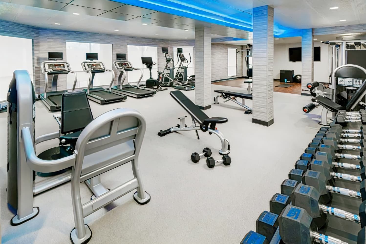 Courtyard by Marriott Chicago Bloomingdale