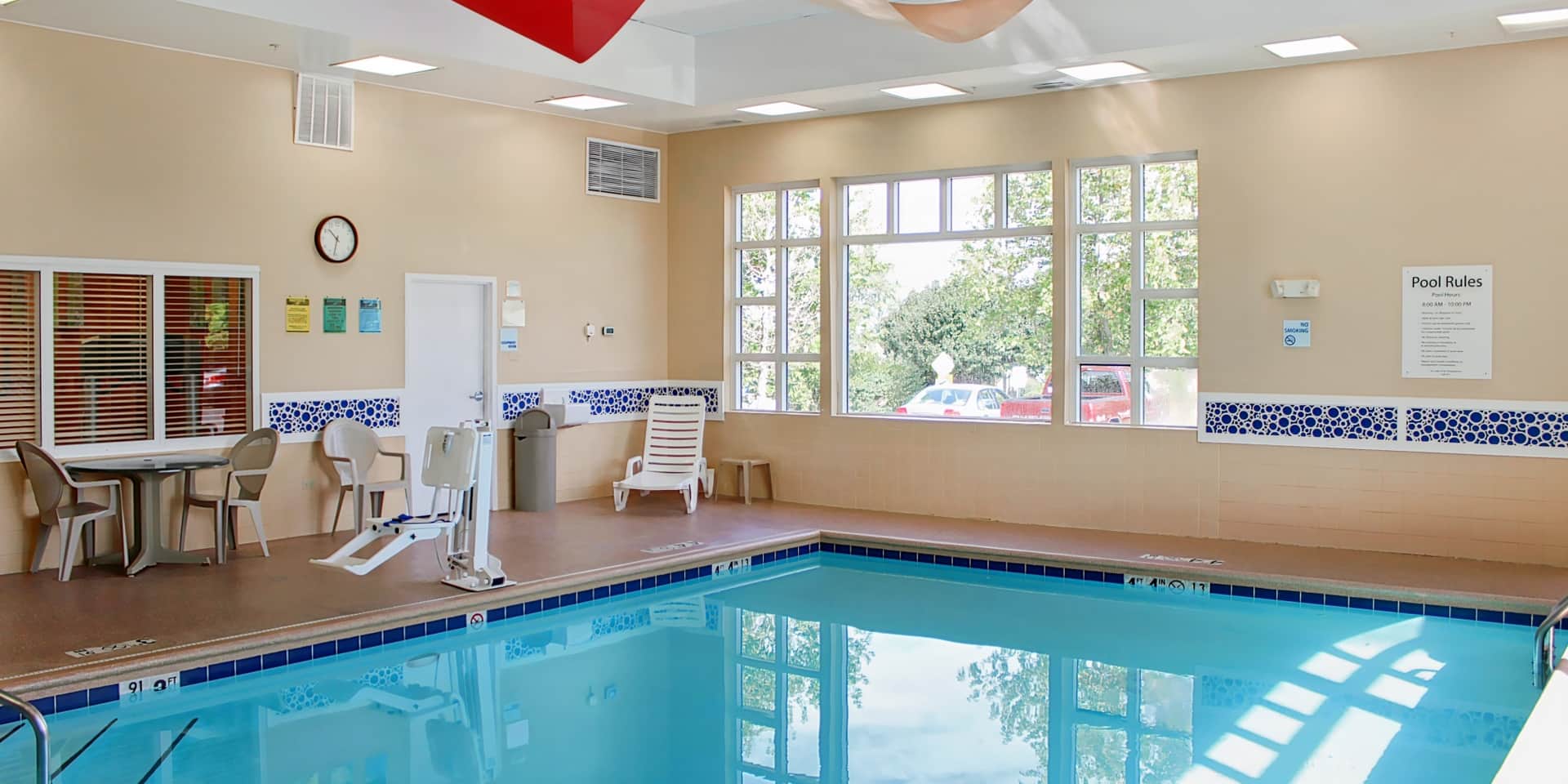 Holiday Inn Express Hotel & Suites Chicago-Algonquin, an IHG Hotel