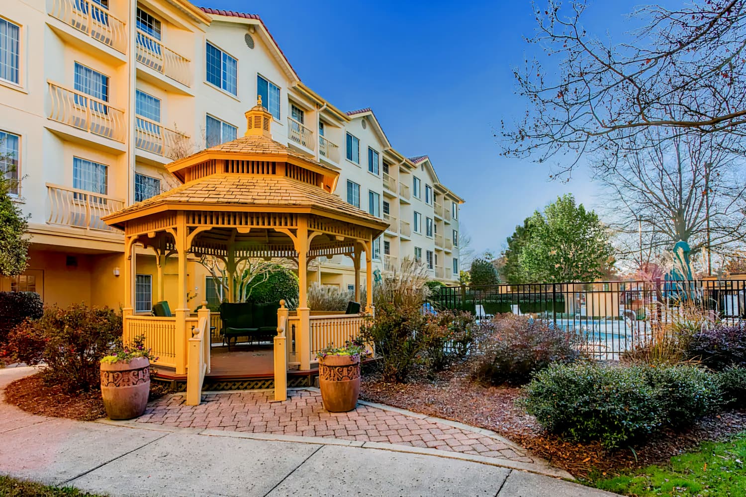 La Quinta Inn & Suites by Wyndham Raleigh Durham Airport