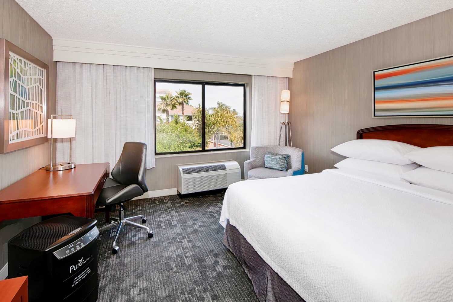 Courtyard by Marriott Oakland Airport