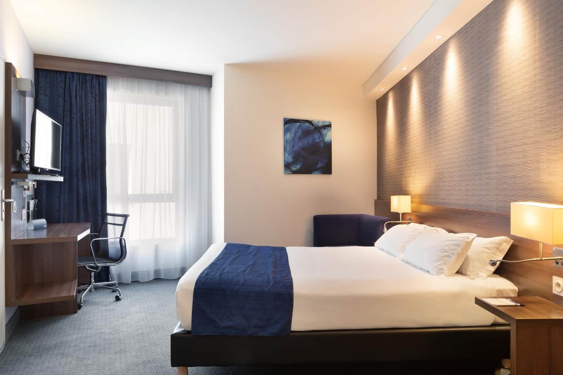 Holiday Inn Express - Marseille Airport, an IHG Hotel