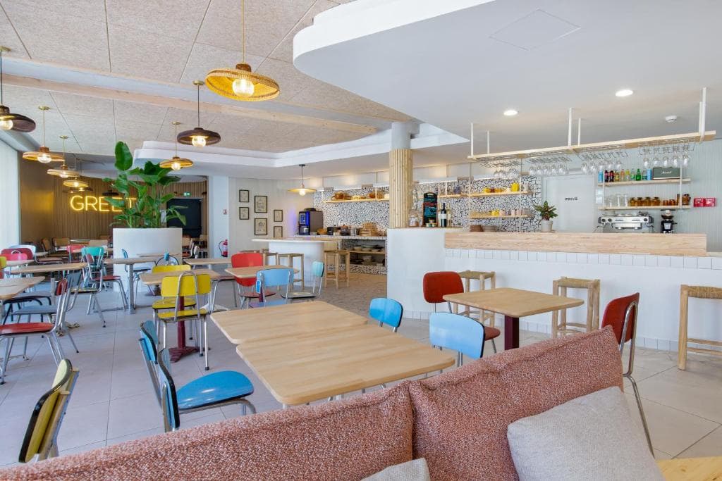 greet hotel Salon-de-Provence