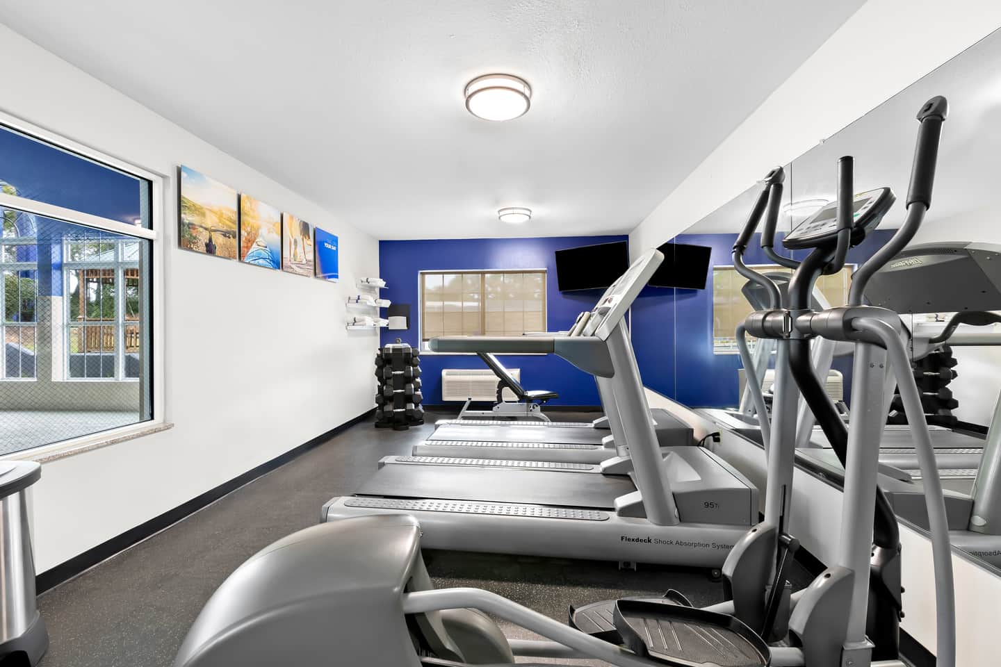 Comfort Inn & Suites Nashville Near Tanger Outlets