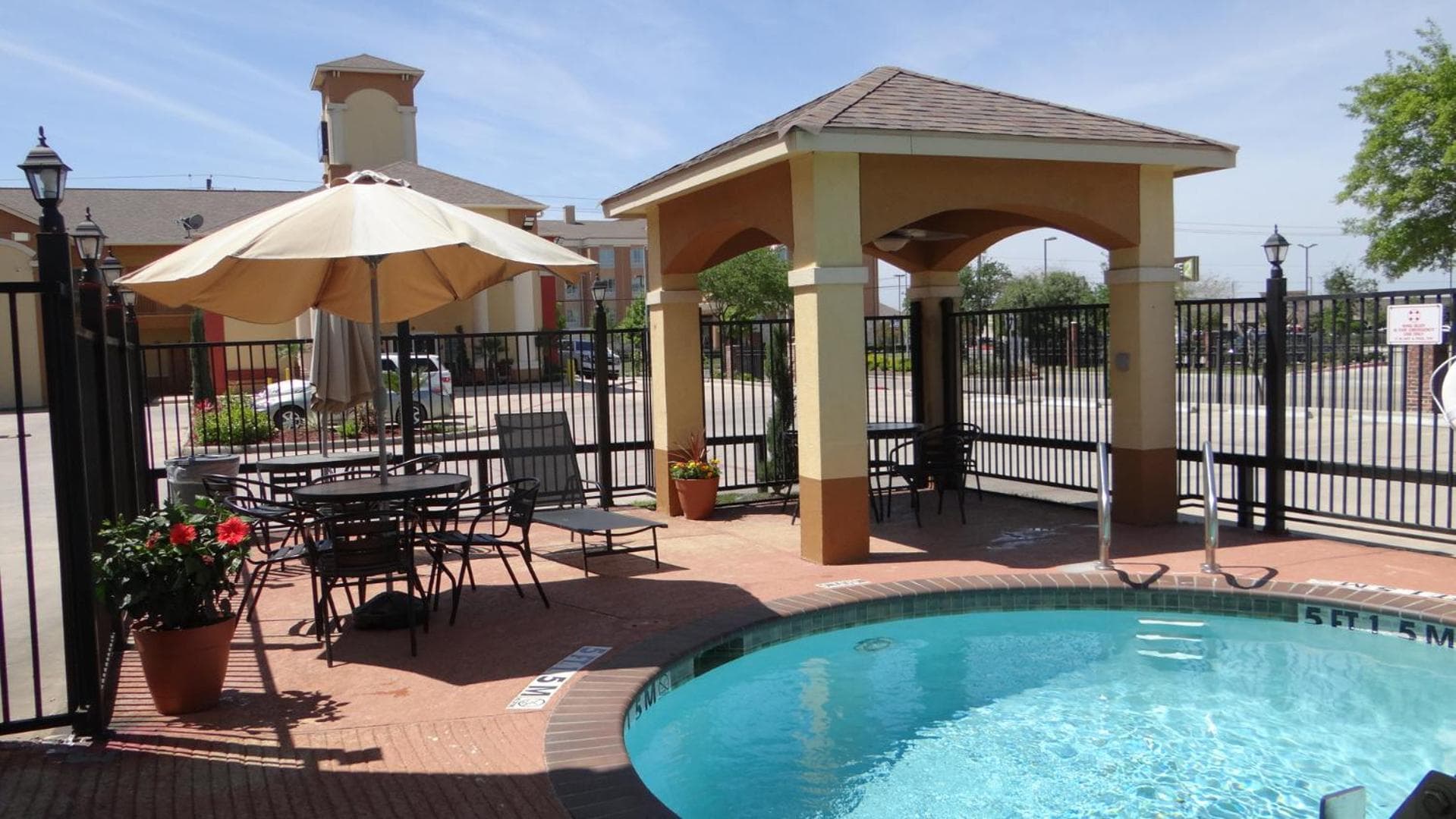 Regency Inn & Suites - Baytown