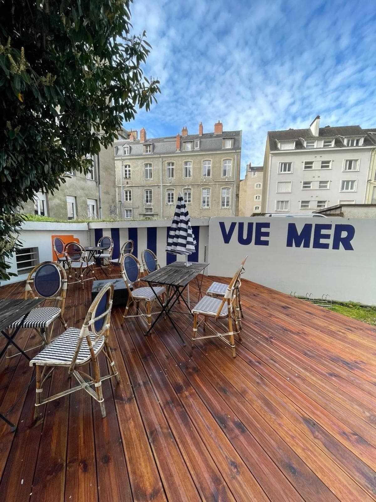 DEMAIN Hôtel & Conciergerie