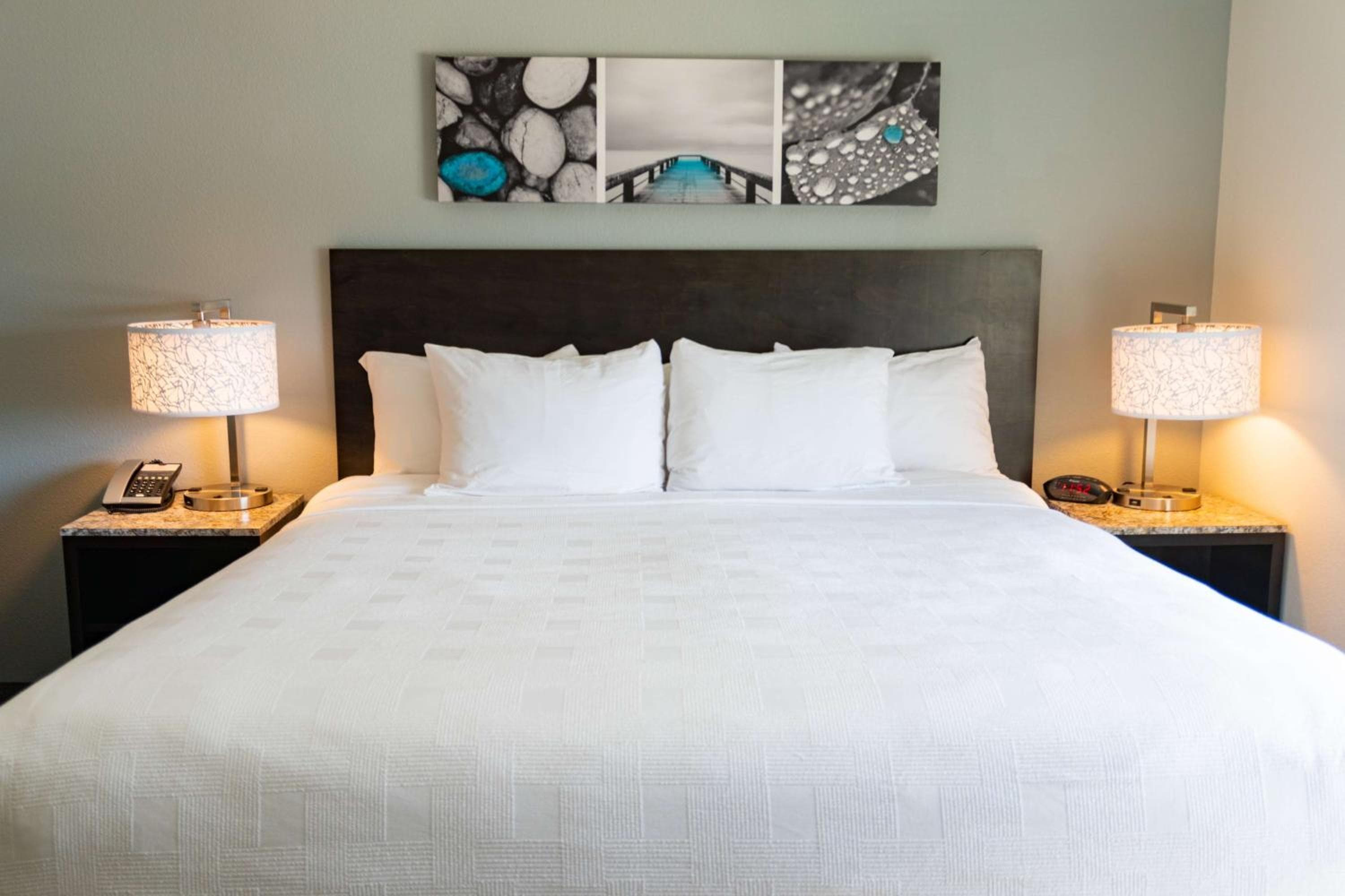 Magnolia Pointe; BW Signature Collection