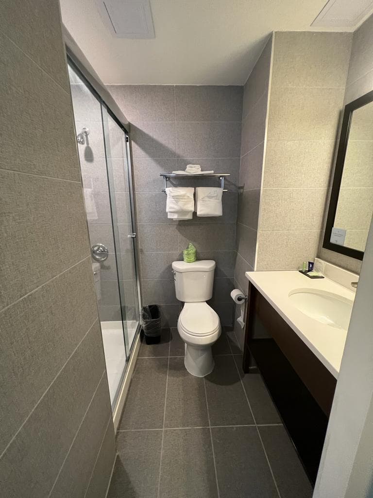 Red Roof Plus 3rd Avenue Brooklyn