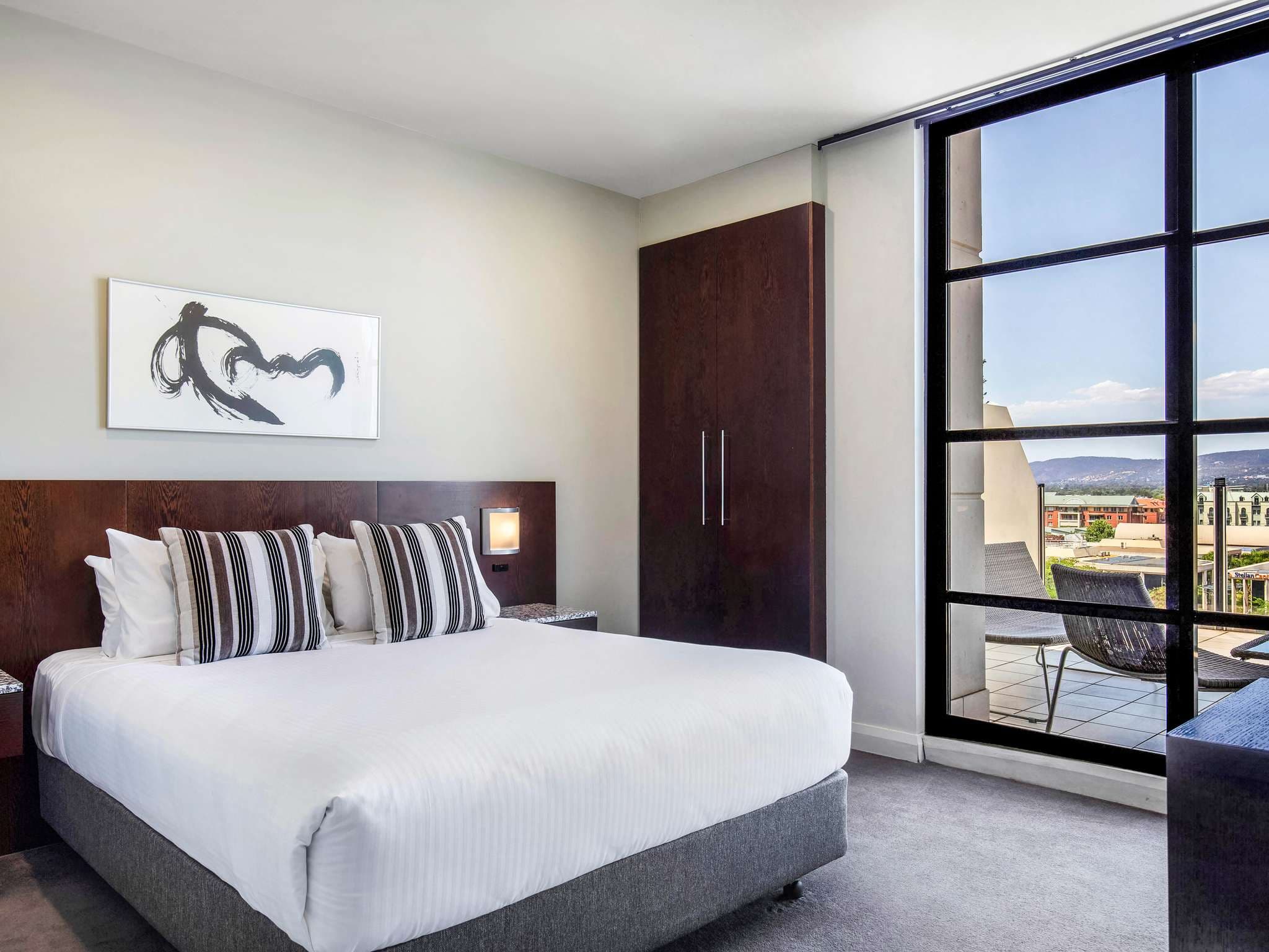 Mantra Hindmarsh Square Adelaide