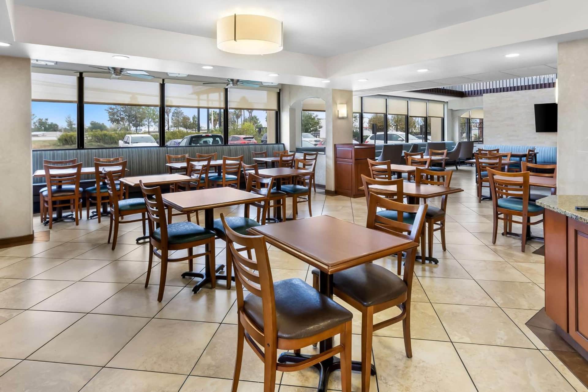 Sonesta Essential Houston Hobby Airport