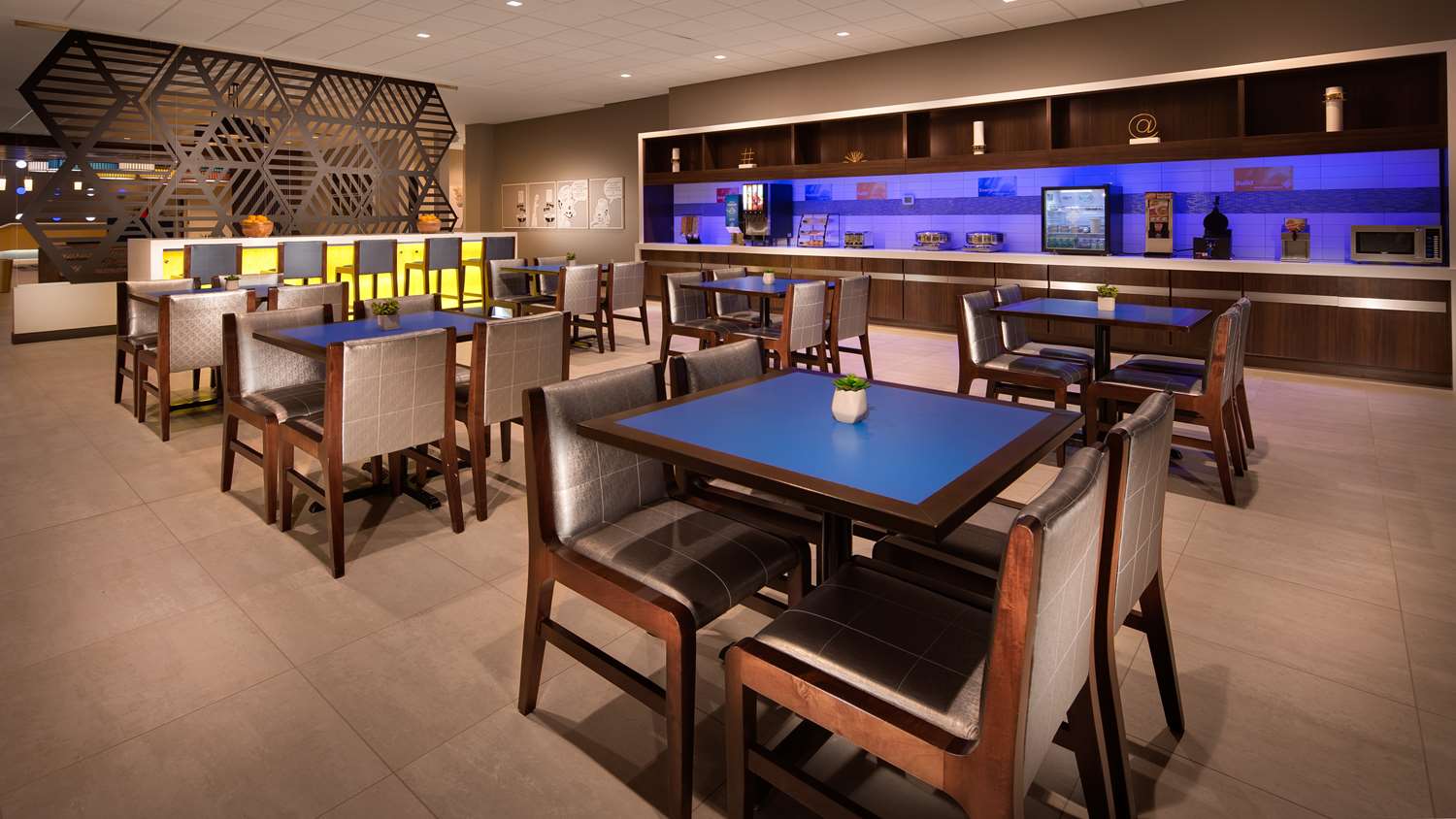 GLo Best Western Nashville Airport