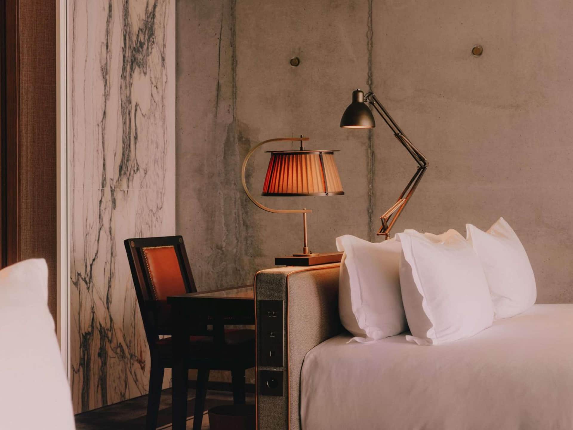 Maison Heler Metz, Curio Collection By Hilton