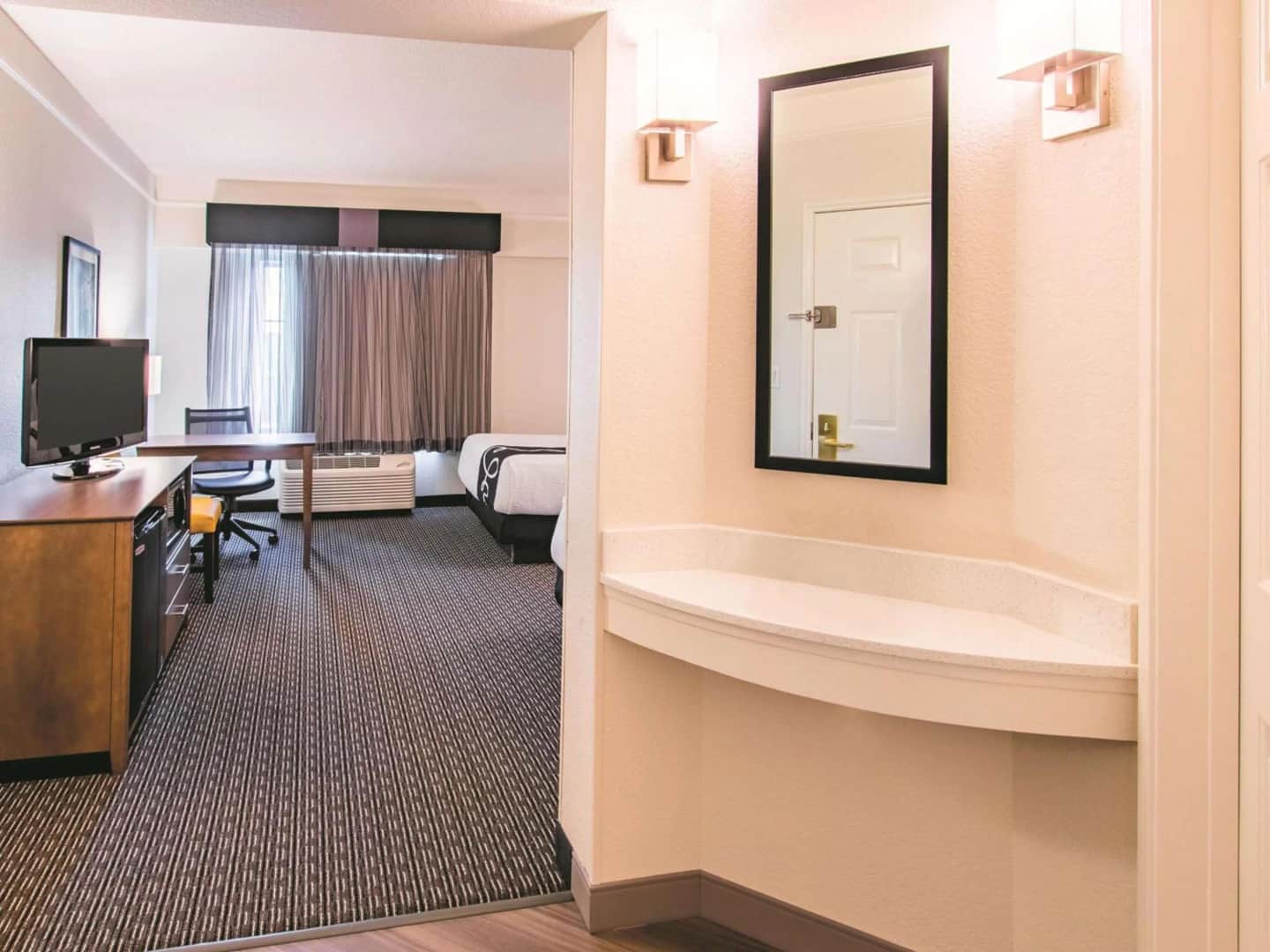 La Quinta by Wyndham Fort Worth City View