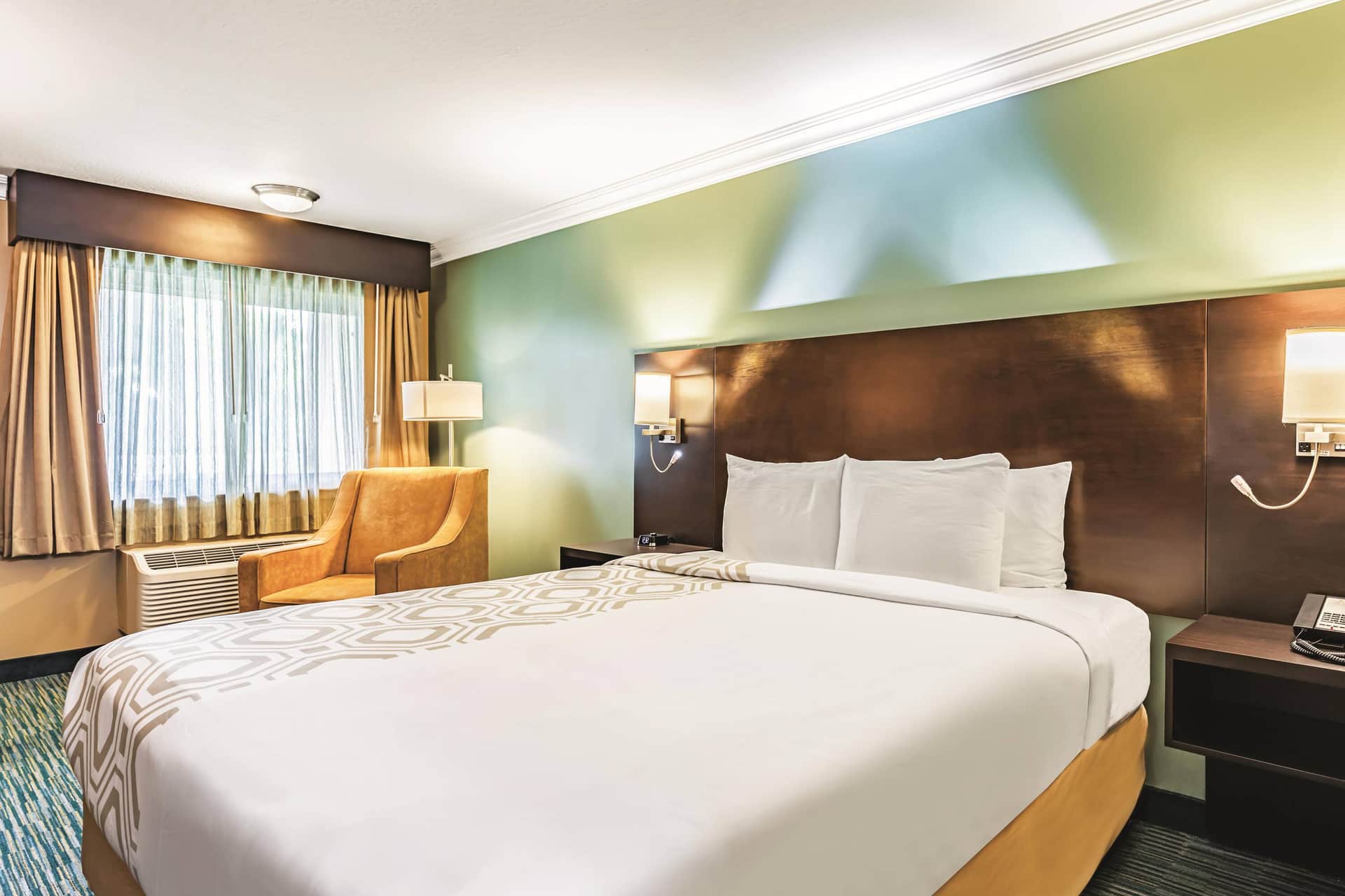 La Quinta Inn & Suites by Wyndham San Francisco Airport West
