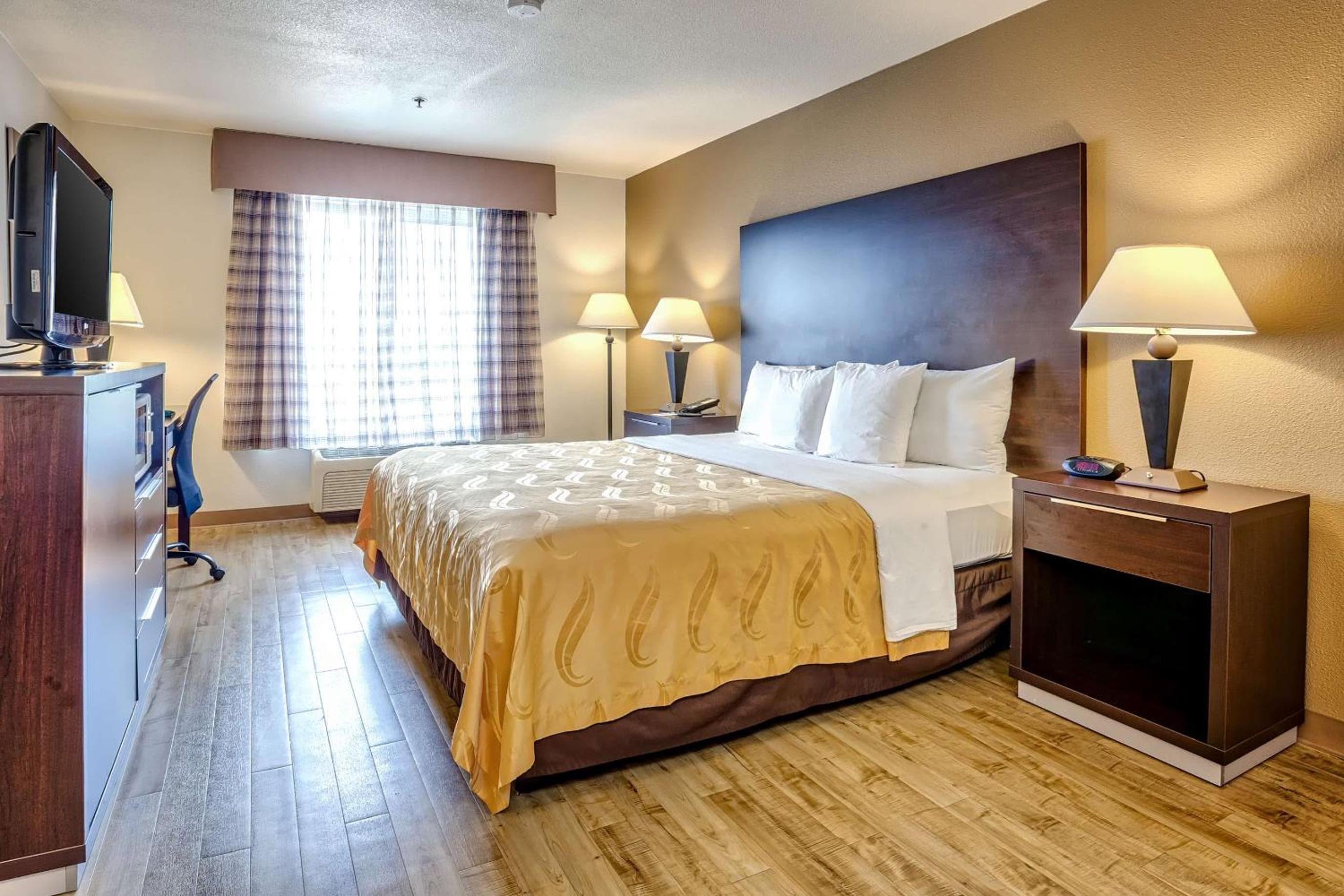 Quality Inn near Six Flags Discovery Kingdom-Napa Valley