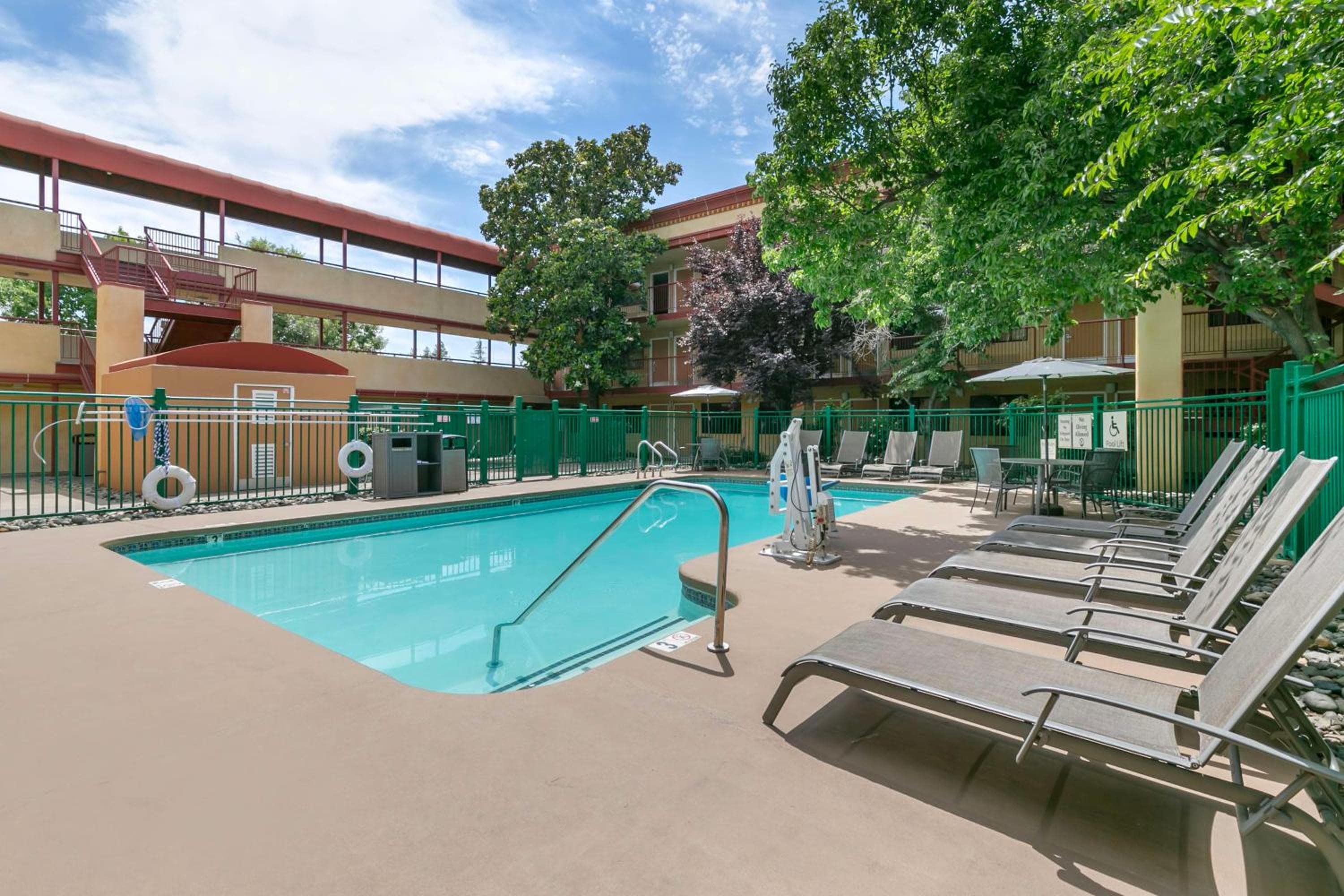 Best Western Plus Orchid Hotel and Suites