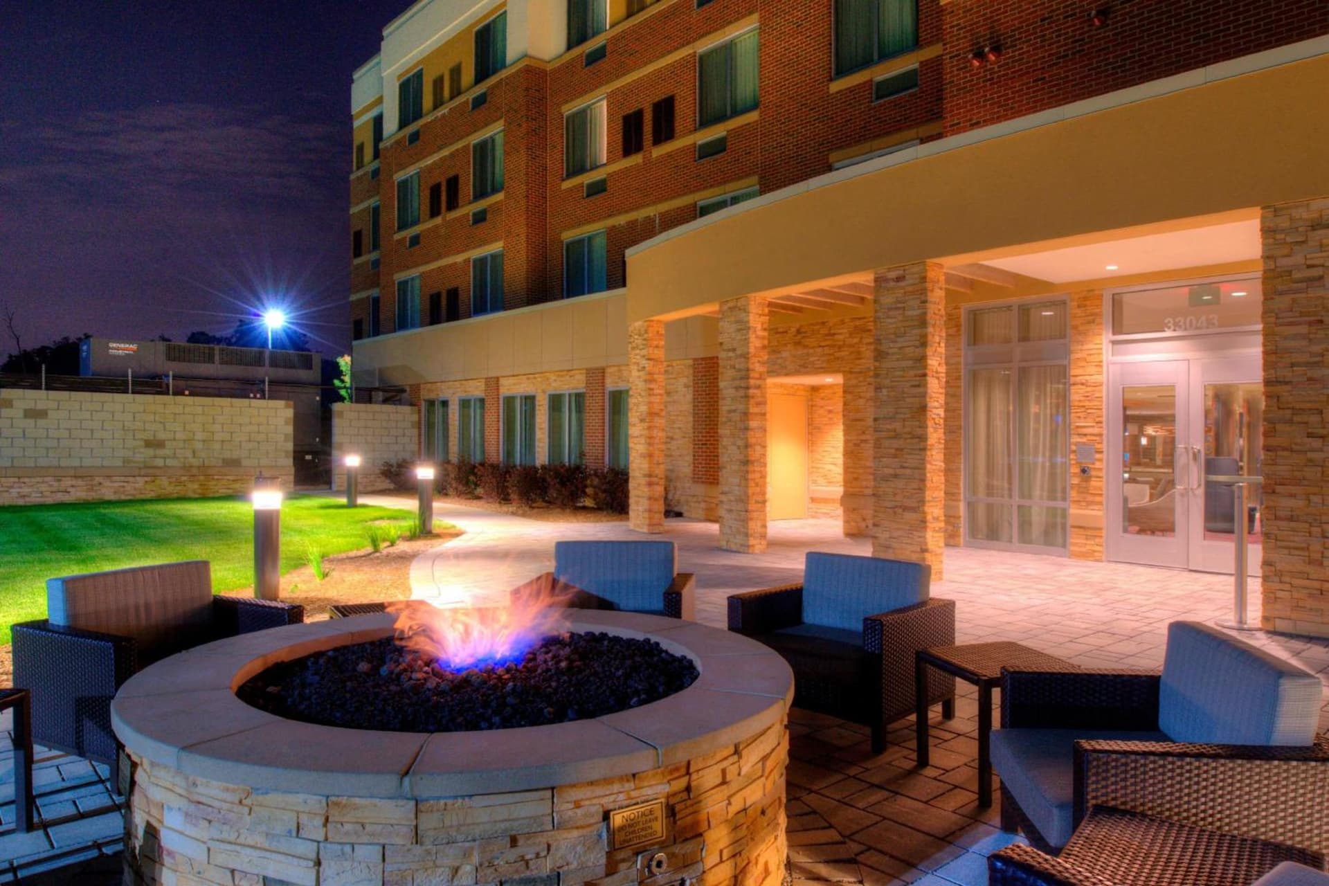 Courtyard by Marriott Detroit Farmington