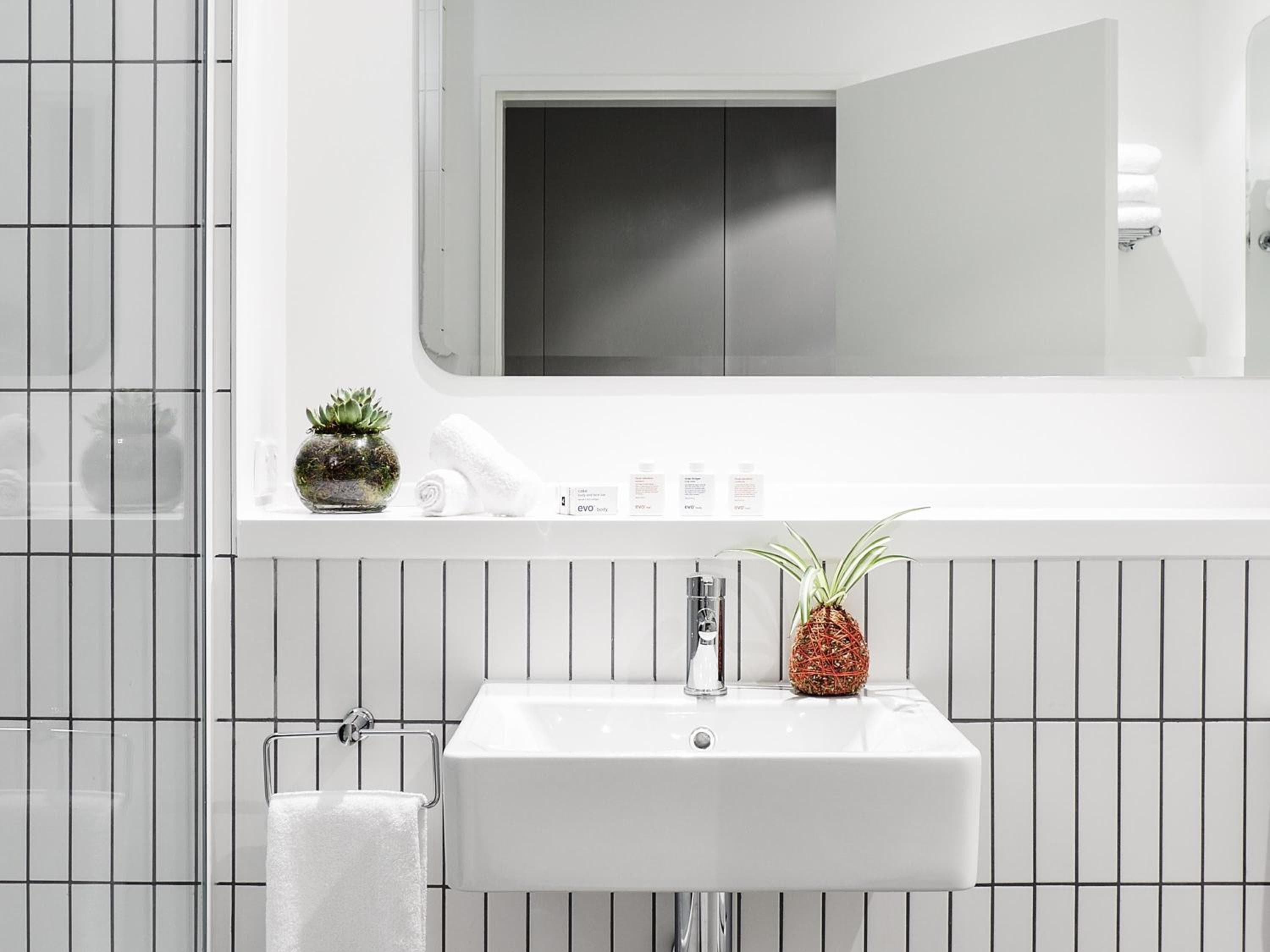 The Larwill Studio Melbourne - Art Series