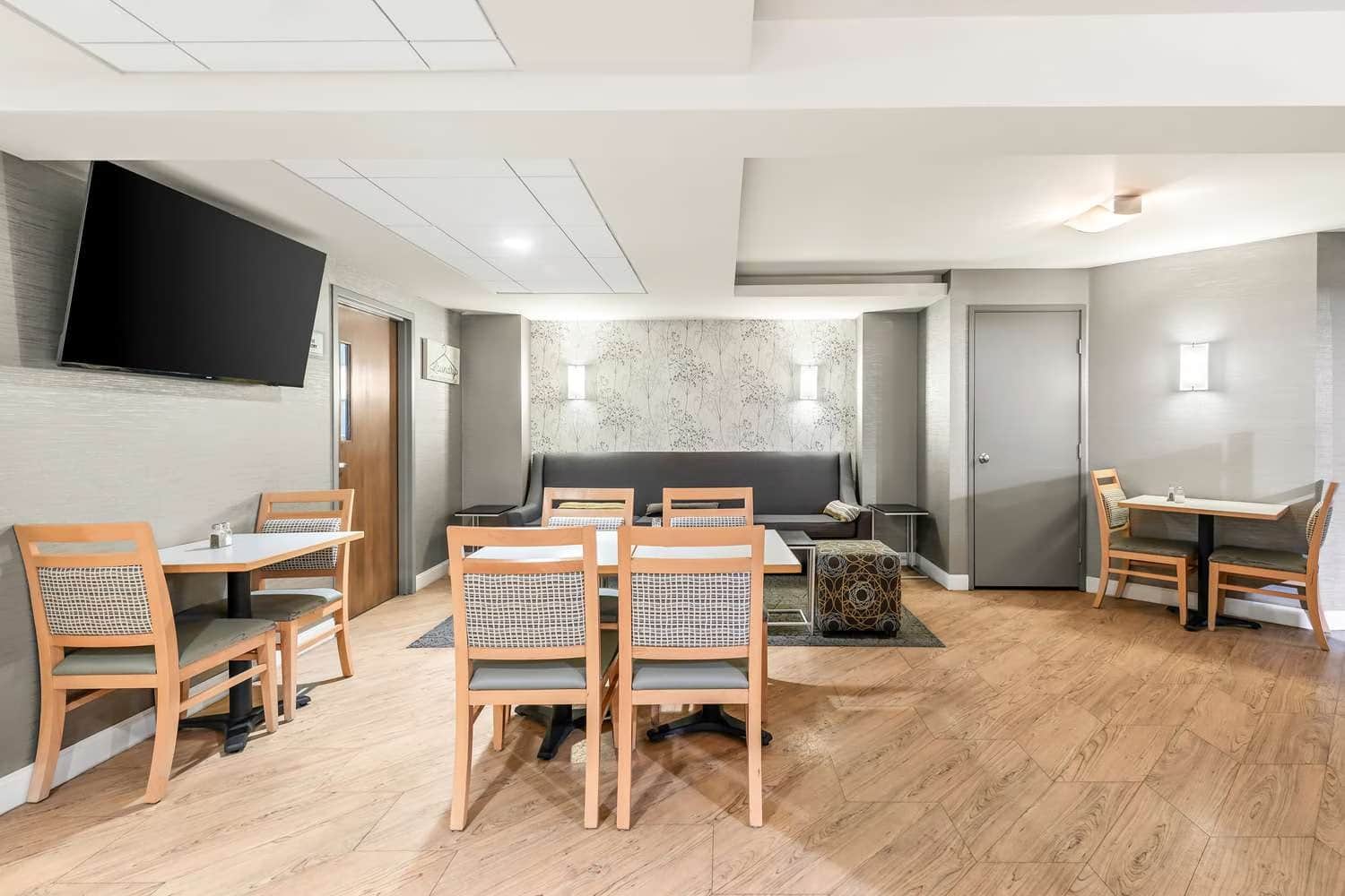 Best Western West Towne Suites