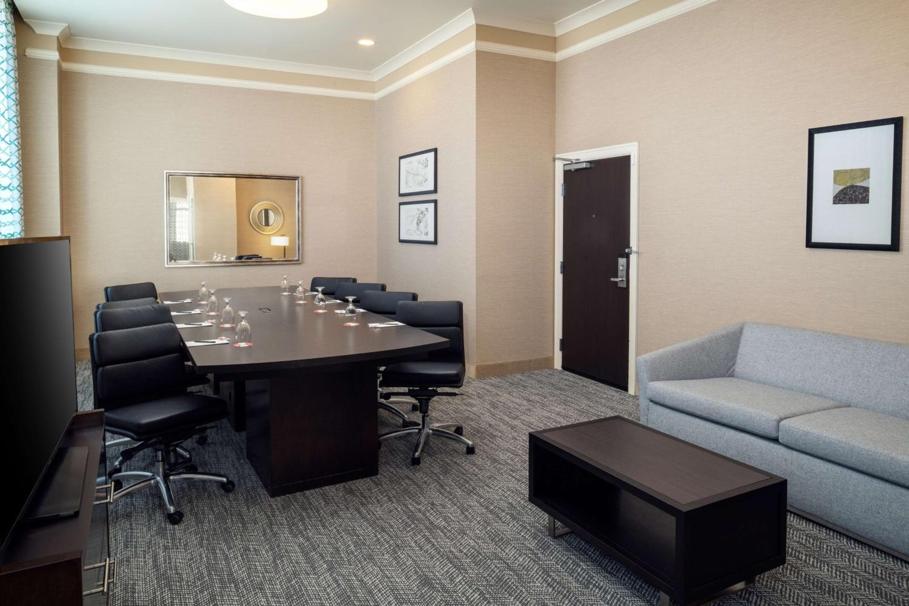 Embassy Suites by Hilton St. Louis Downtown