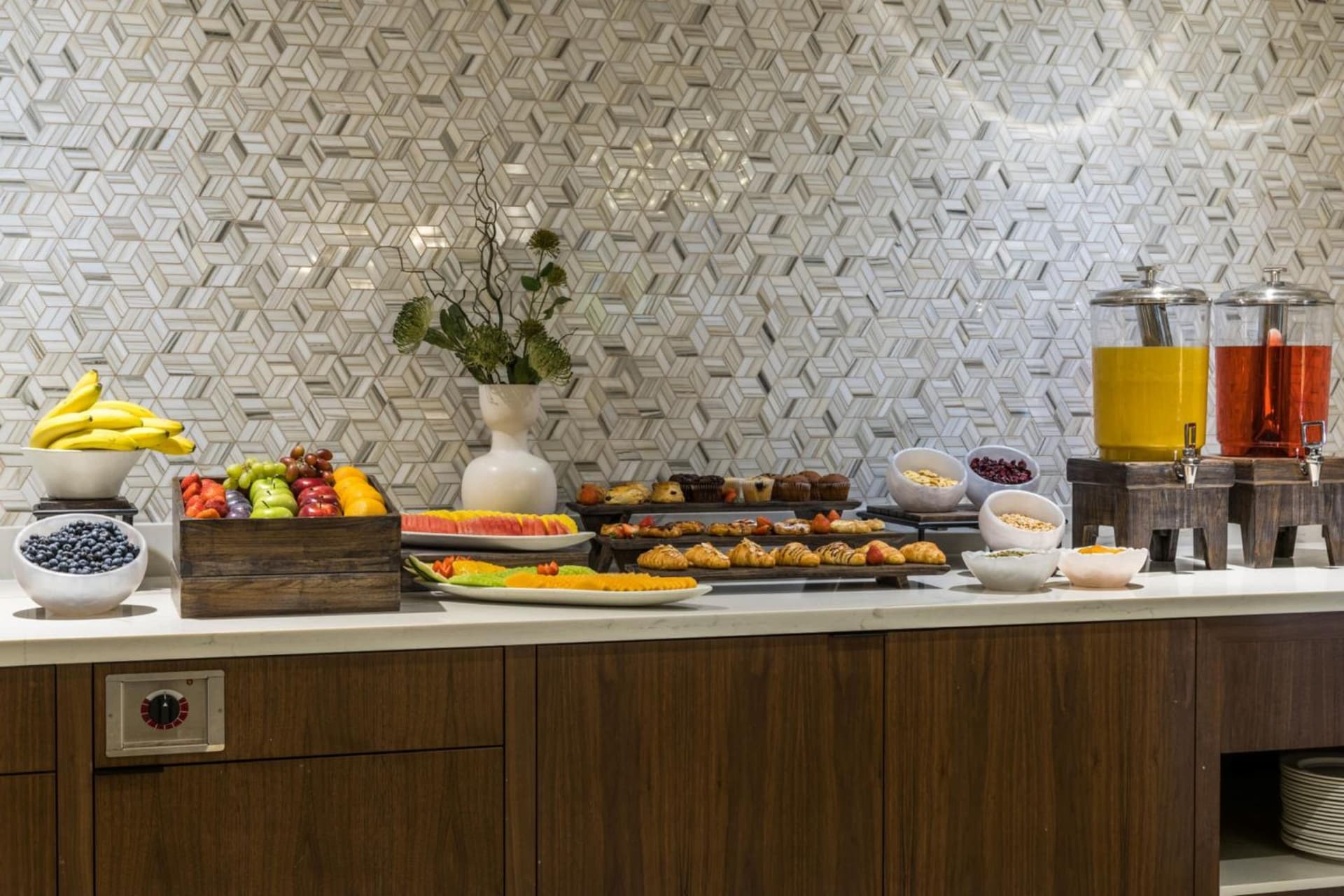 Crowne Plaza Toronto Airport by IHG