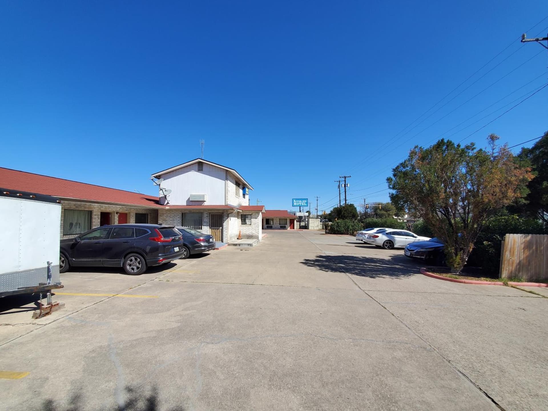 River Inn Motel